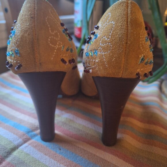 Vintage beaded Aldo heels - Picture 4 of 7